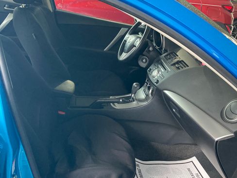 Used 2011 MAZDA MAZDA3 s Sport FWD image 10