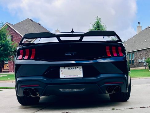 Used 2025 Ford Mustang GT Premium w/ GT Performance Package RWD image 2