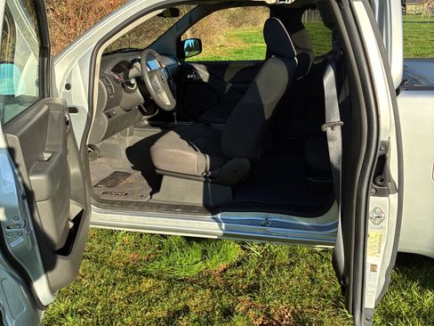 Used 2019 Nissan Frontier S image 5