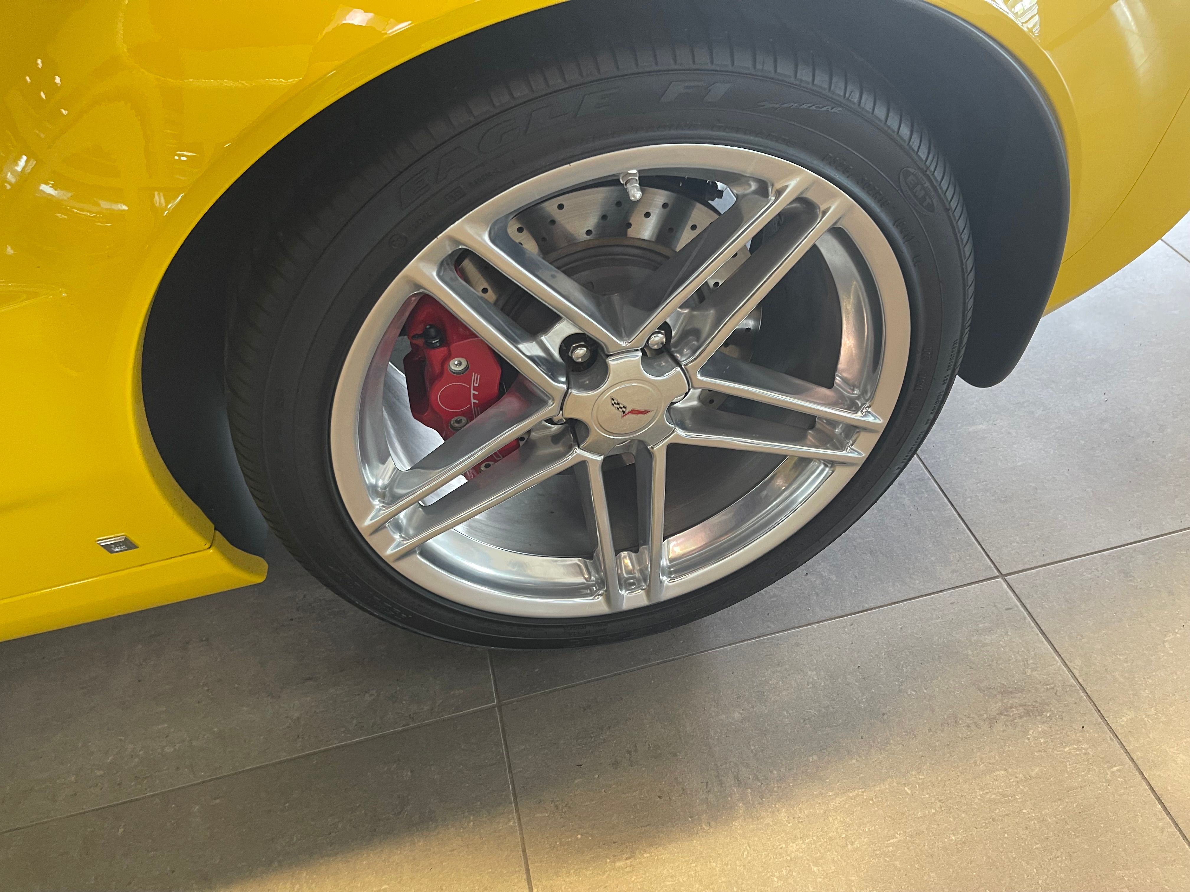Used 2006 Chevrolet Corvette Z06 w/ Preferred Equipment Group RWD image 15