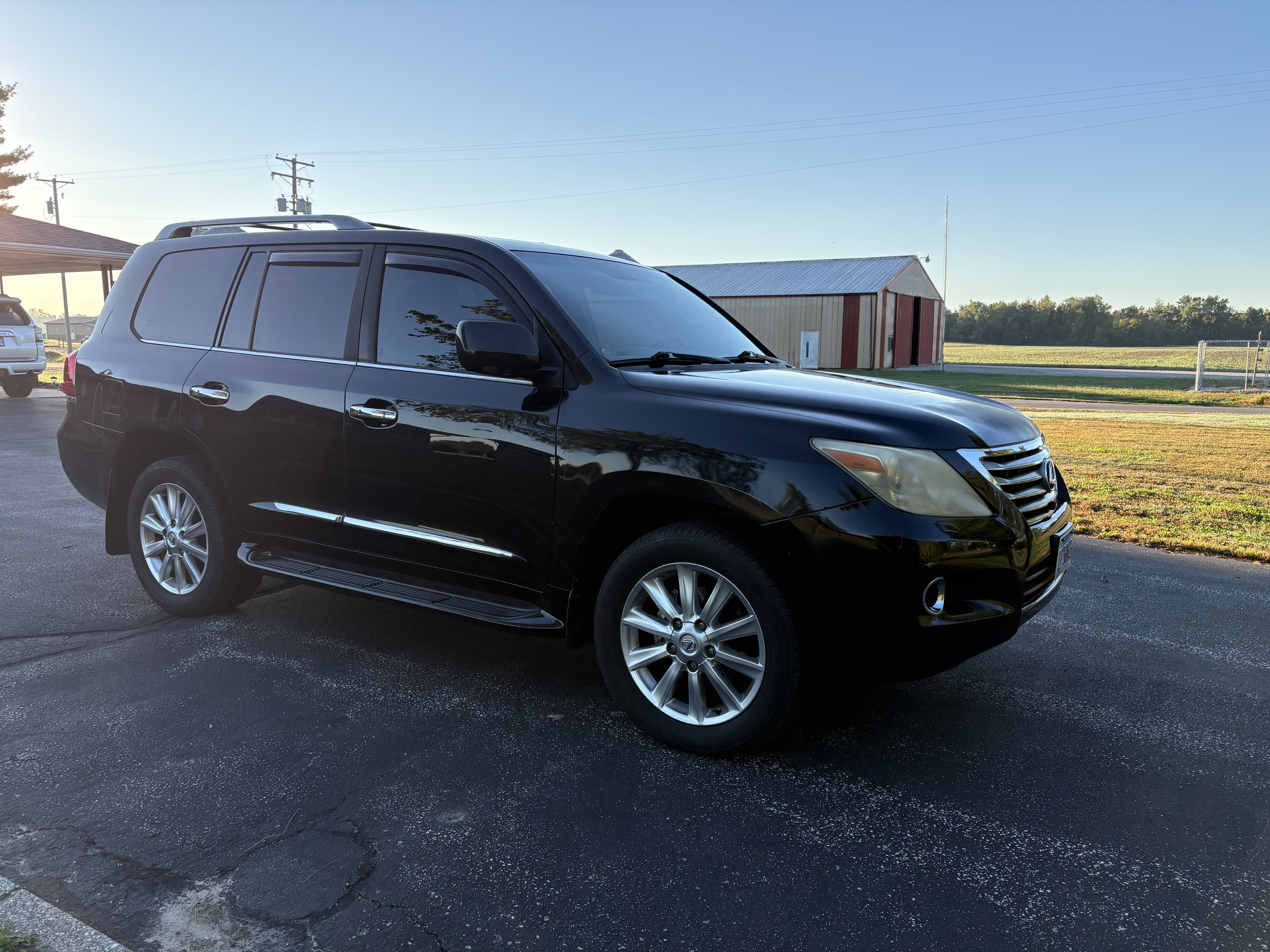 Used 2009 Lexus LX 570 4WD image 4