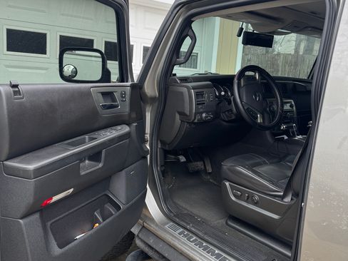 Used 2008 HUMMER H2 image 8