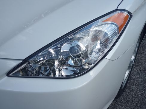 Used 2006 Toyota Solara SLE image 6