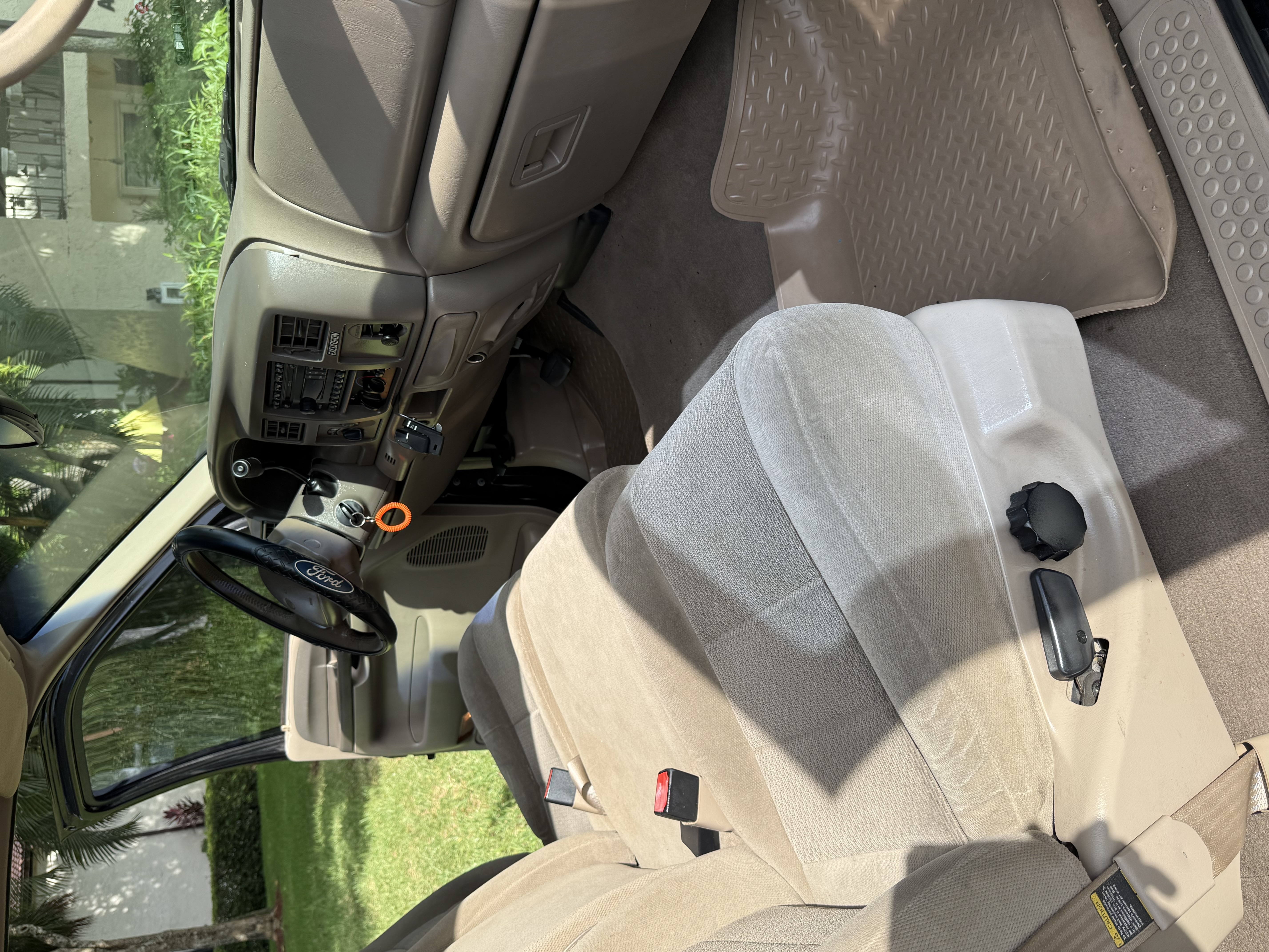 Used 2002 Ford Excursion XLT AWD/4WD image 15