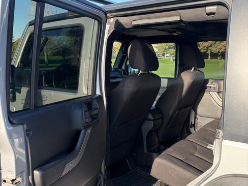 Used 2015 Jeep Wrangler Unlimited Sport w/ Quick Order Package 24S image 19