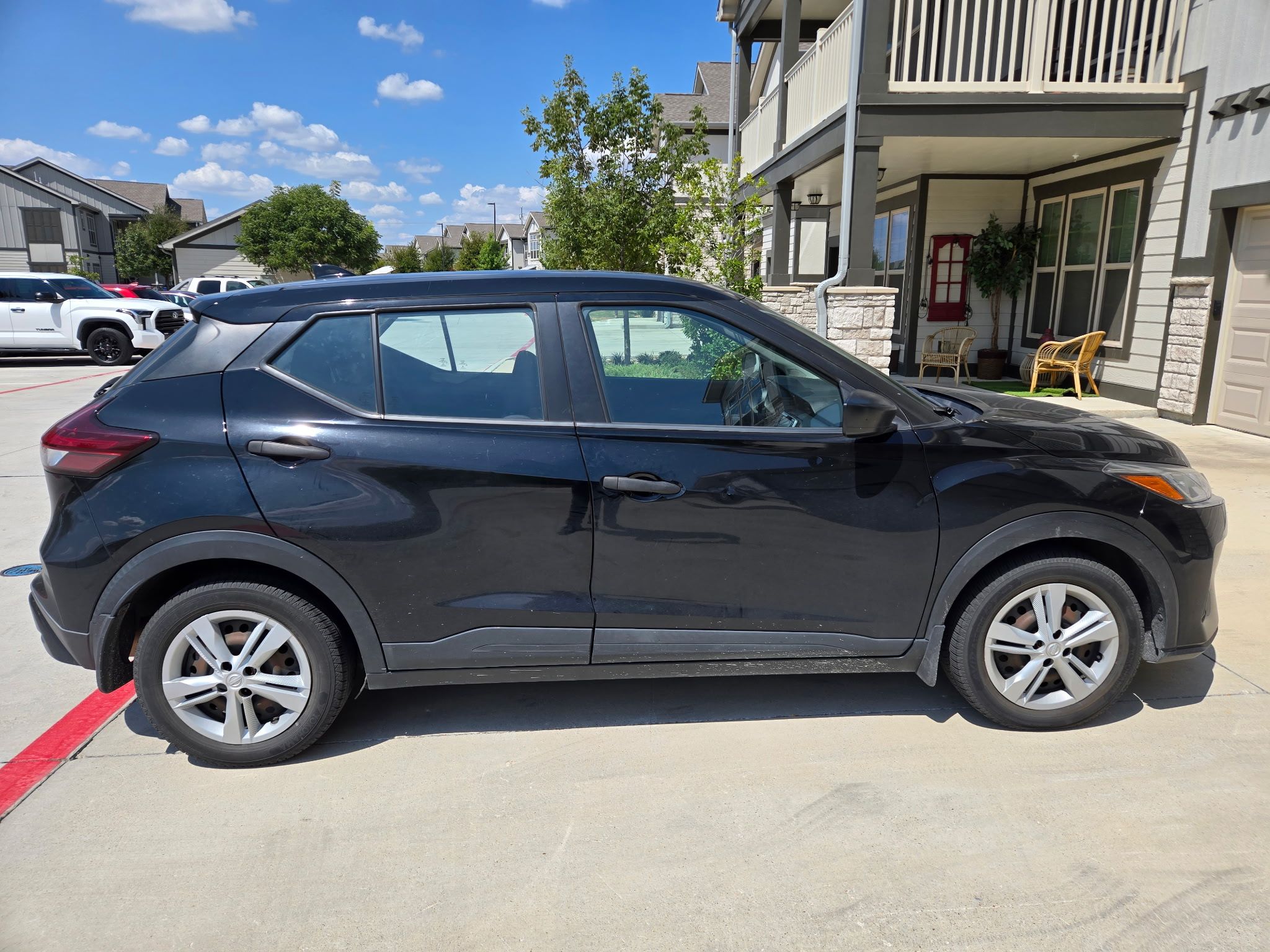 Used 2021 Nissan Kicks S FWD image 5