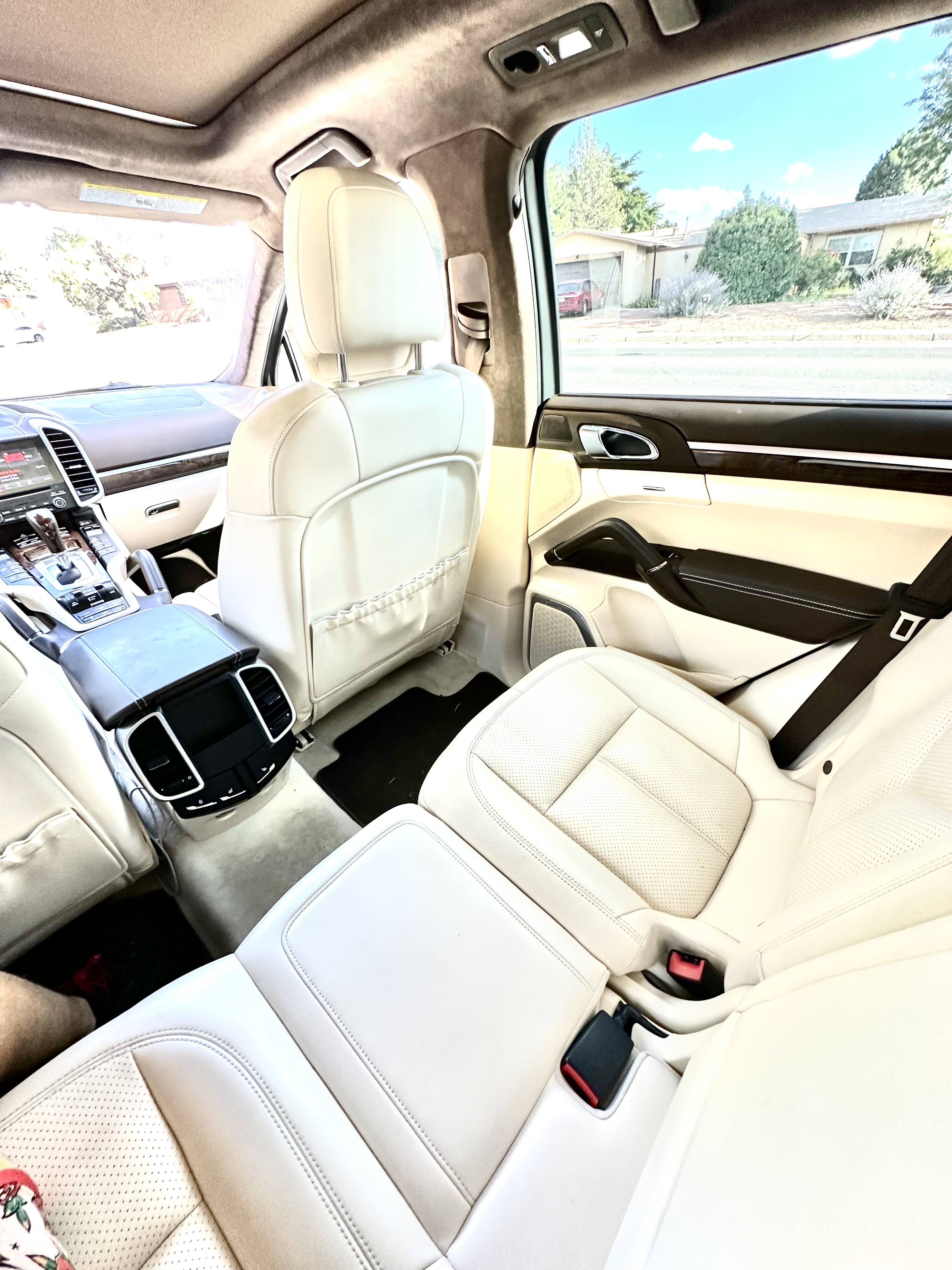 Used 2017 Porsche Cayenne AWD/4WD image 19