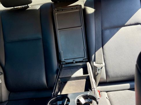 Used 2014 Mercedes-Benz C 250 Sedan image 22