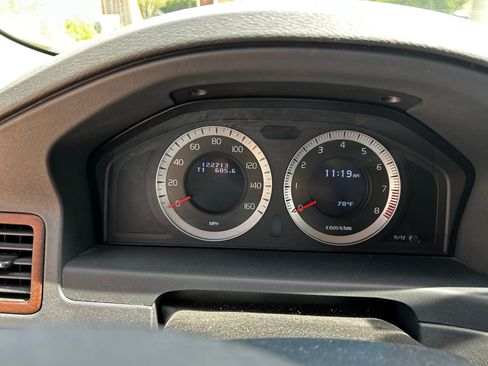 Used 2011 Volvo XC70 3.2 AWD/4WD image 5