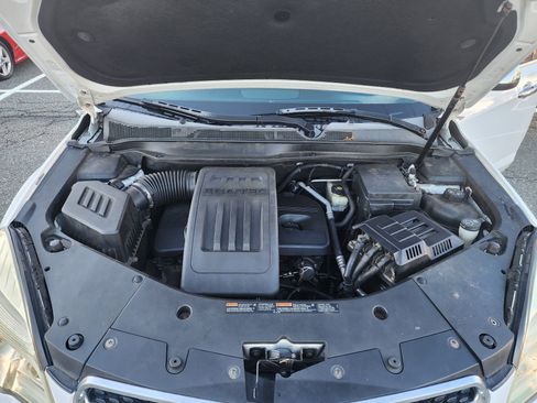 Used 2010 Chevrolet Equinox LT w/ Chrome Appearance Package image 5