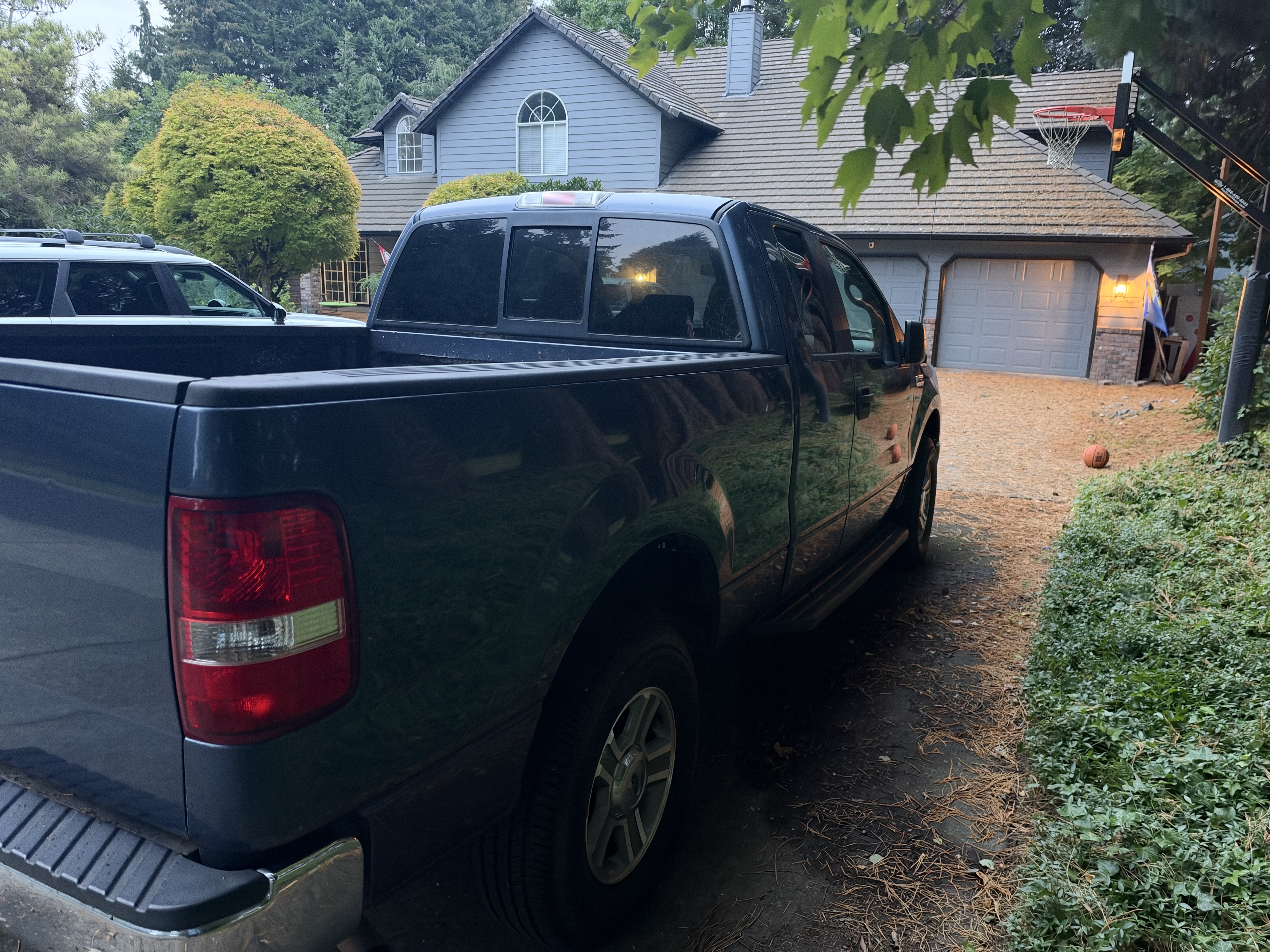 Used 2005 Ford F150 XLT AWD/4WD image 8