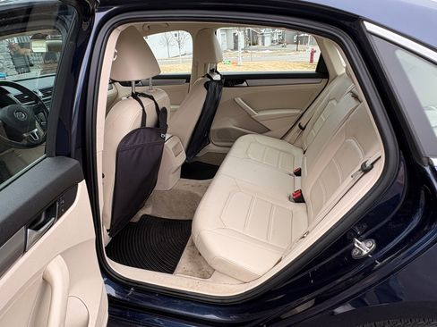 Used 2015 Volkswagen Passat 1.8T Limited Edition image 13