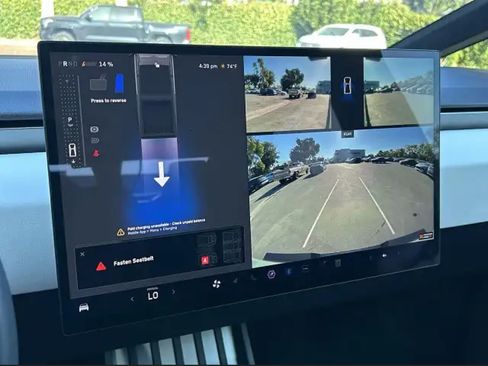 Used 2024 Tesla Cybertruck AWD Crew Cab image 13