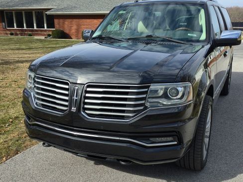 Used 2015 Lincoln Navigator L 4WD w/ Equipment Group 101A Reserve image 4
