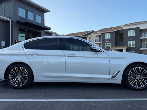 Used 2019 BMW 530i w/ Convenience Package image 6
