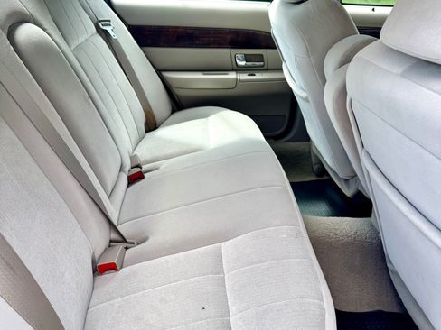 Used 2007 Mercury Grand Marquis GS image 8