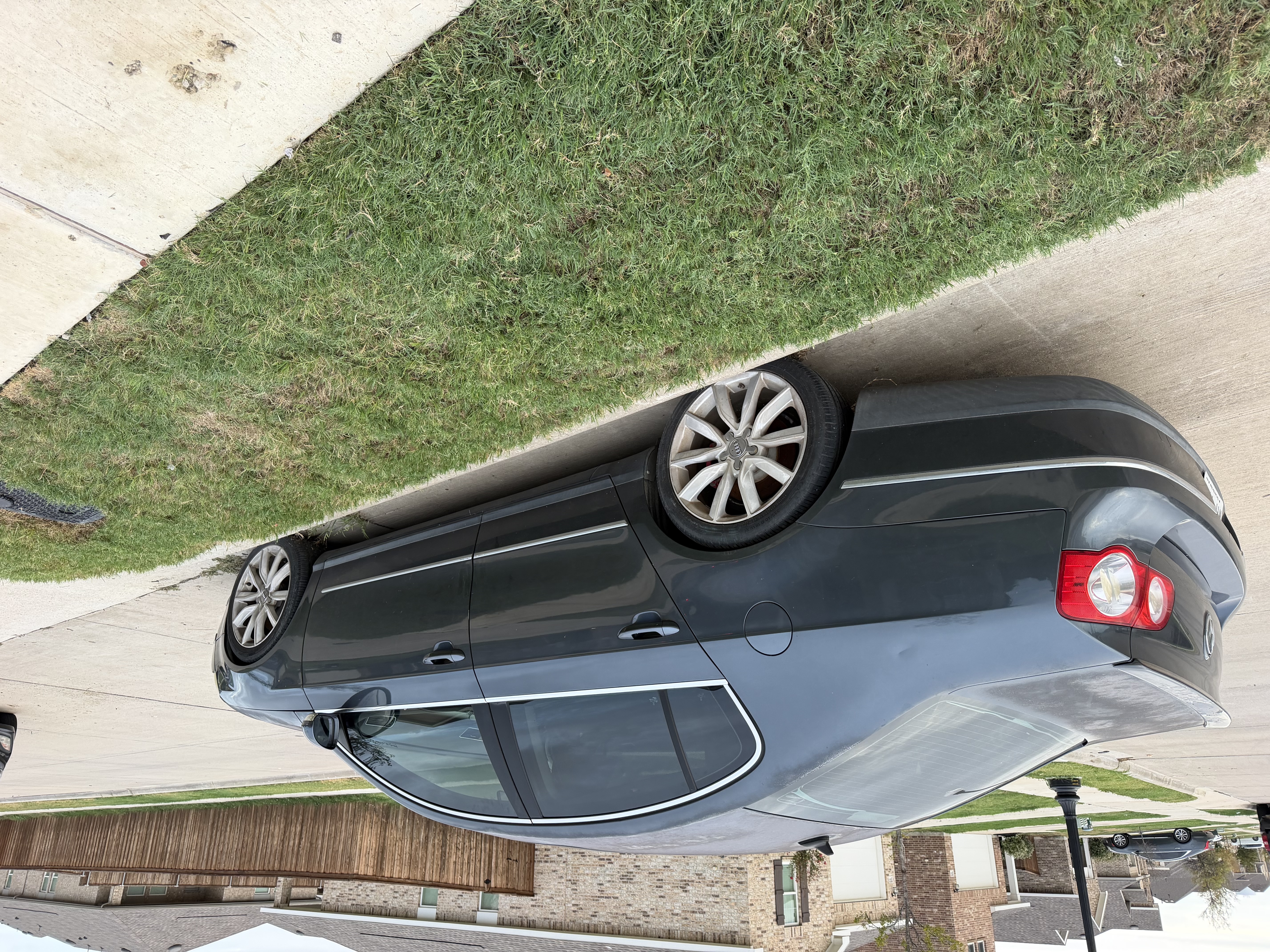 Used 2009 Volkswagen Passat Komfort FWD image 4