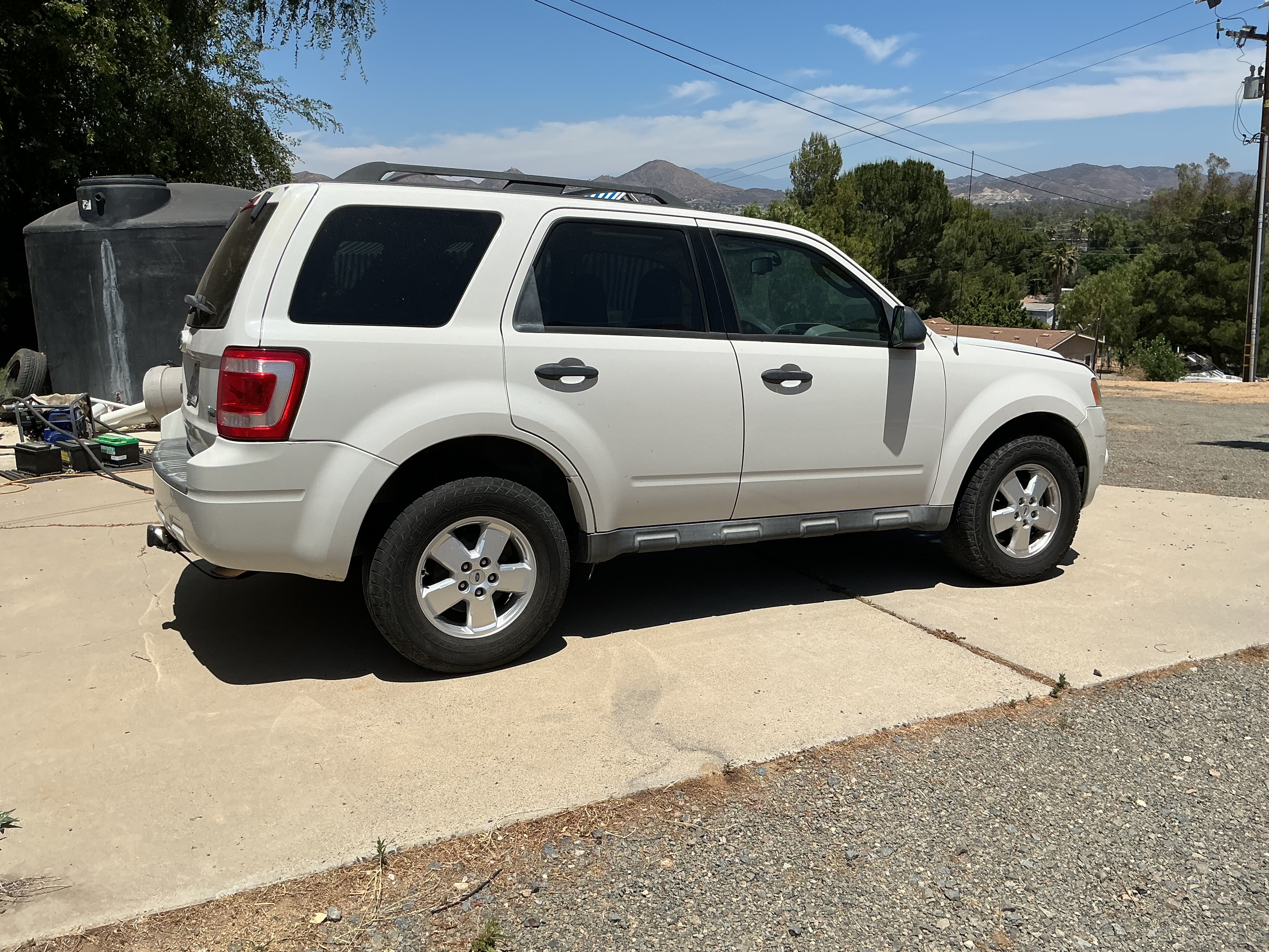 Used 2011 Ford Escape XLT w/ 201A Rapid Spec Order Code FWD image 5