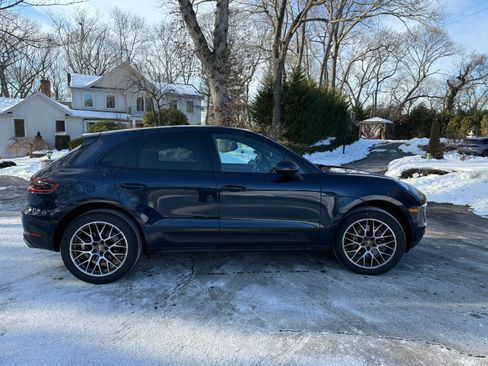 Used 2018 Porsche Macan S image 2