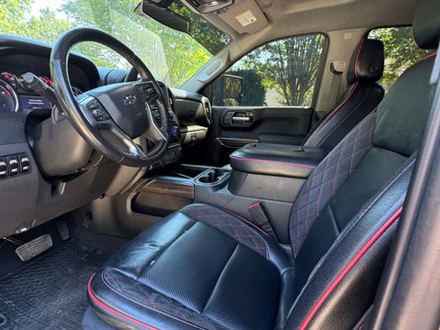 Used 2020 Chevrolet Silverado 1500 LT Trail Boss image 12