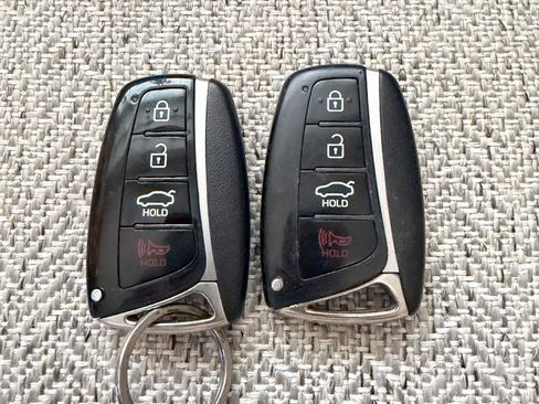 Used 2015 Hyundai Genesis 3.8 w/ Option Group 03 AWD/4WD image 20