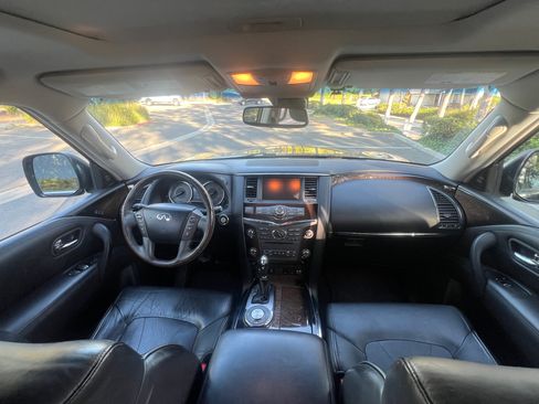 Used 2014 INFINITI QX80 2WD w/ Deluxe Touring Package image 15