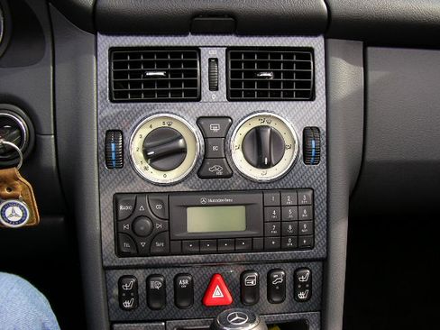 Used 1999 Mercedes-Benz SLK 230 image 9