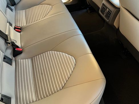 Used 2022 Toyota Camry SE w/ Audio Upgrade Package image 17