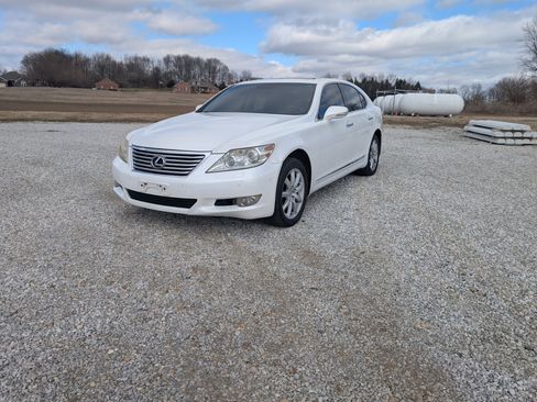 Used 2010 Lexus LS 460 AWD image 1