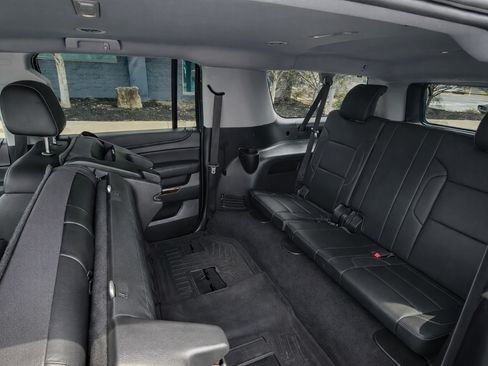 Used 2019 GMC Yukon XL SLT image 12