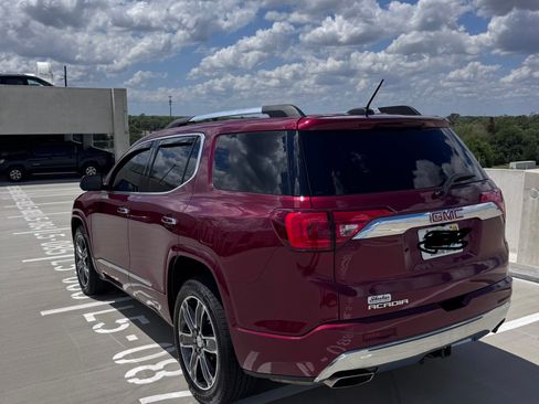 Used 2018 GMC Acadia Denali w/ Technology Package image 4
