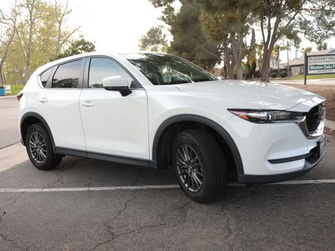 Used 2021 MAZDA CX-5 Touring image 11