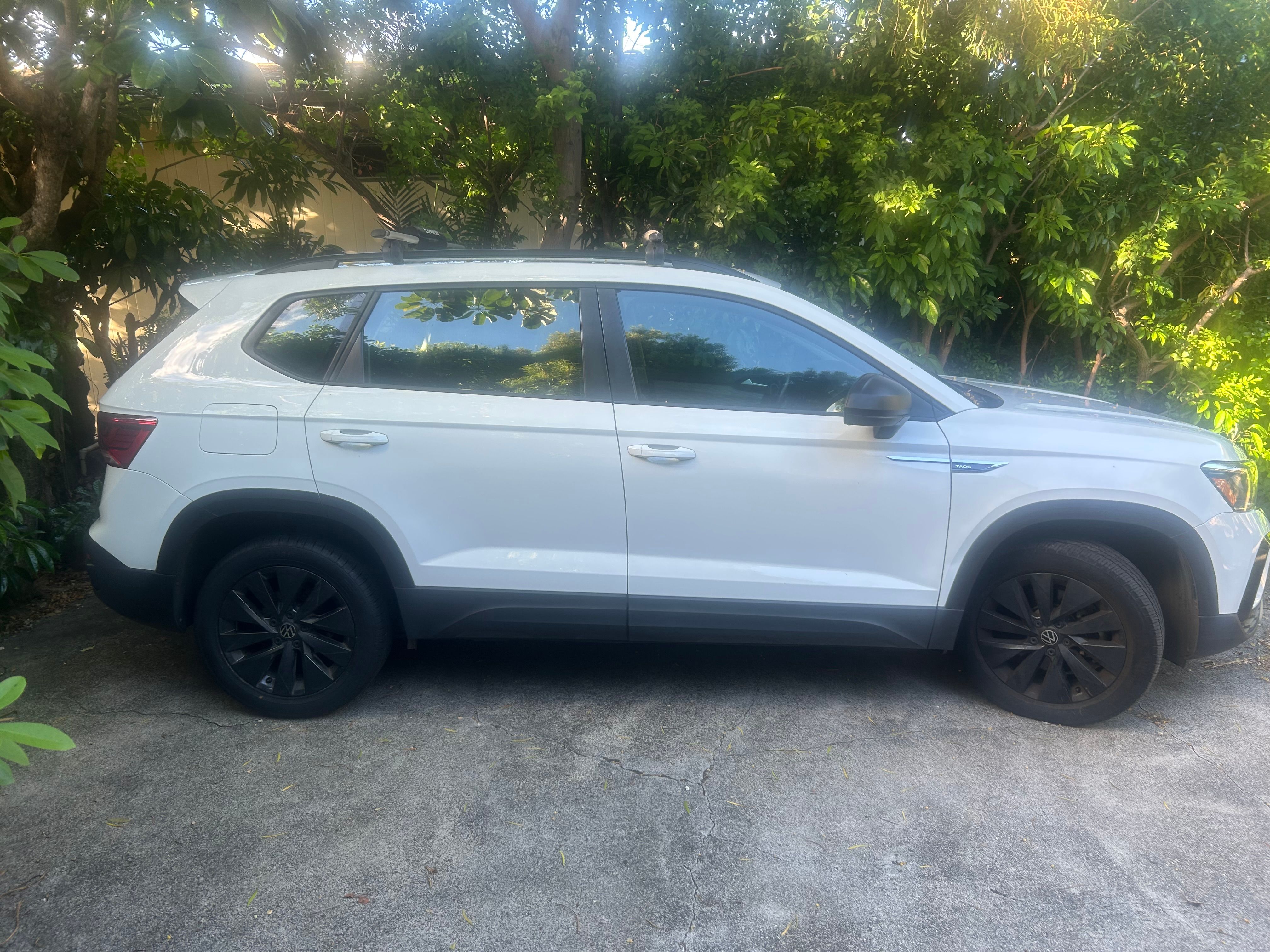 Used 2023 Volkswagen Taos S FWD image 4