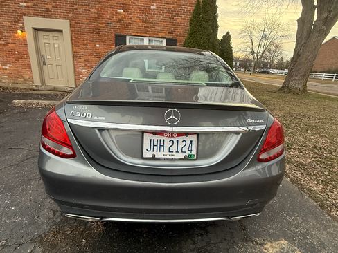 Used 2017 Mercedes-Benz C 300 4MATIC Sedan image 5