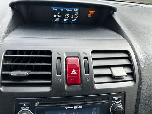 Used 2015 Subaru Forester 2.5i Premium image 16