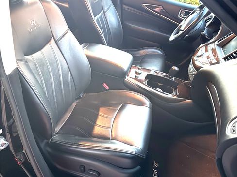 Used 2013 INFINITI JX35 FWD w/ Premium Pkg image 4