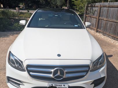 Used 2019 Mercedes-Benz E 300 4MATIC w/ Premium 1 Package