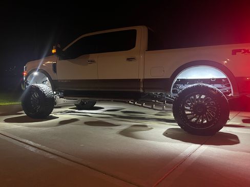 Used 2020 Ford F250 Lariat w/ Lariat Ultimate Package image 9