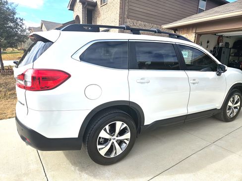 Used 2022 Subaru Ascent Premium w/ Convenience Package image 2