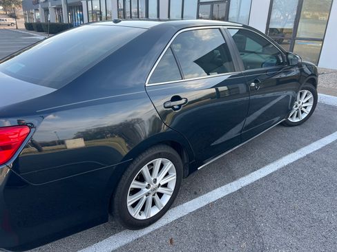 Used 2014 Toyota Camry XLE image 5