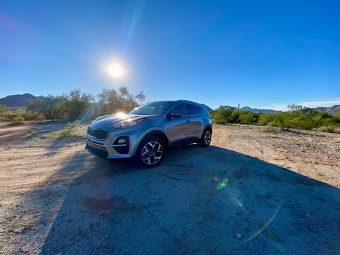 Used 2020 Kia Sportage EX image 4