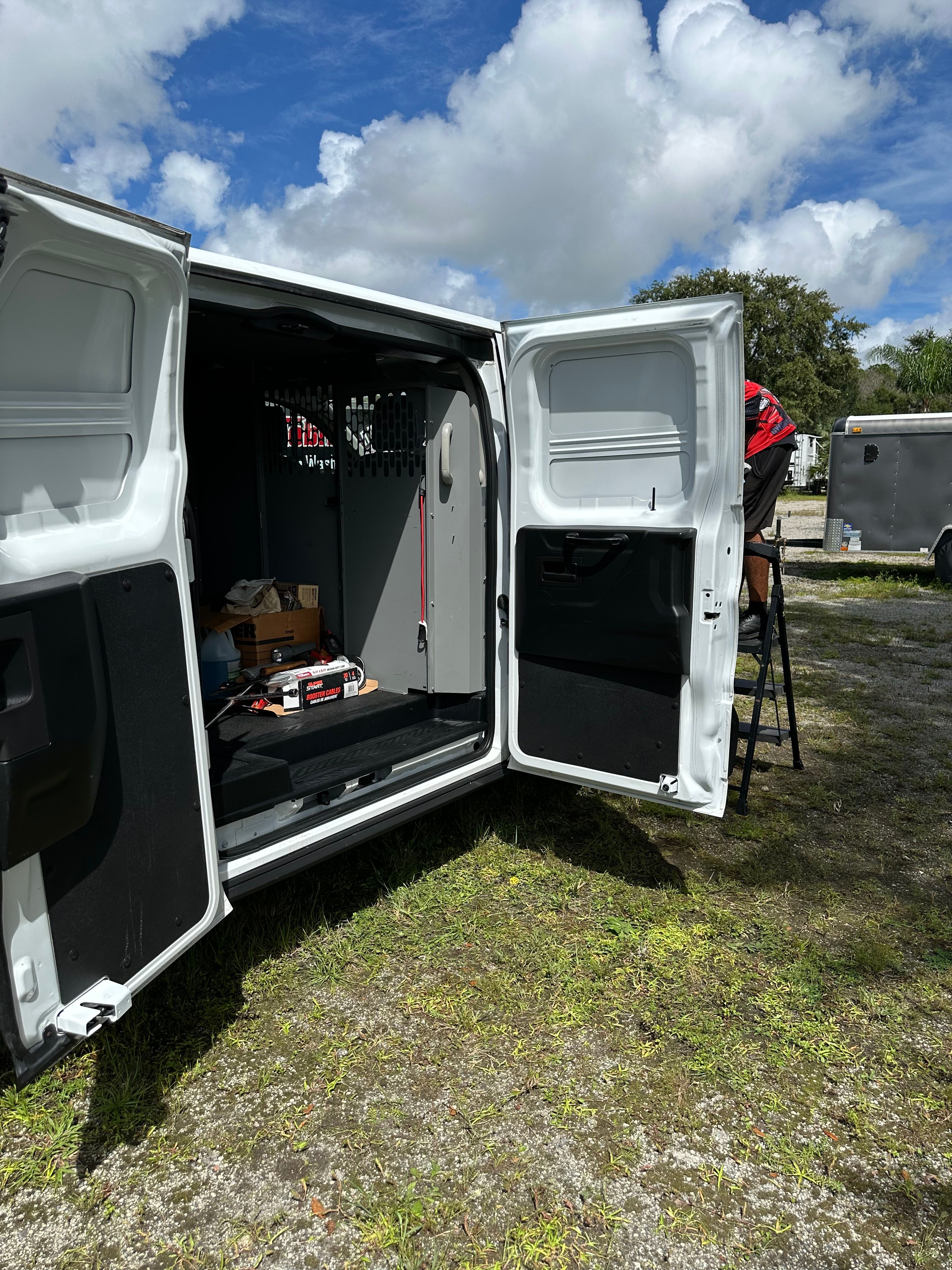 Used 2019 Ford Transit 250 148 Low Roof RWD image 8