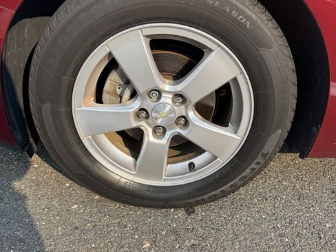 Used 2015 Chevrolet Cruze LT FWD image 18