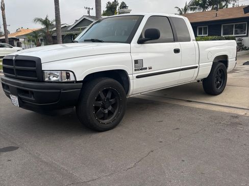 Used 2000 Dodge Ram 1500 Truck 2WD Quad Cab image 10