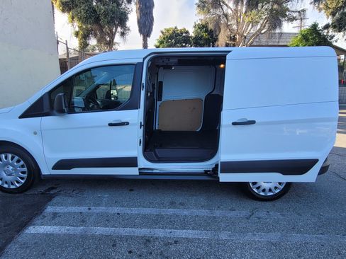 Used 2017 Ford Transit Connect XL image 12