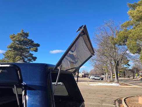 Used 2010 GMC Sierra 1500 SLE w/ Power Pack Plus image 5