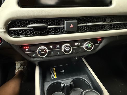 Used 2023 Honda HR-V EX-L image 6