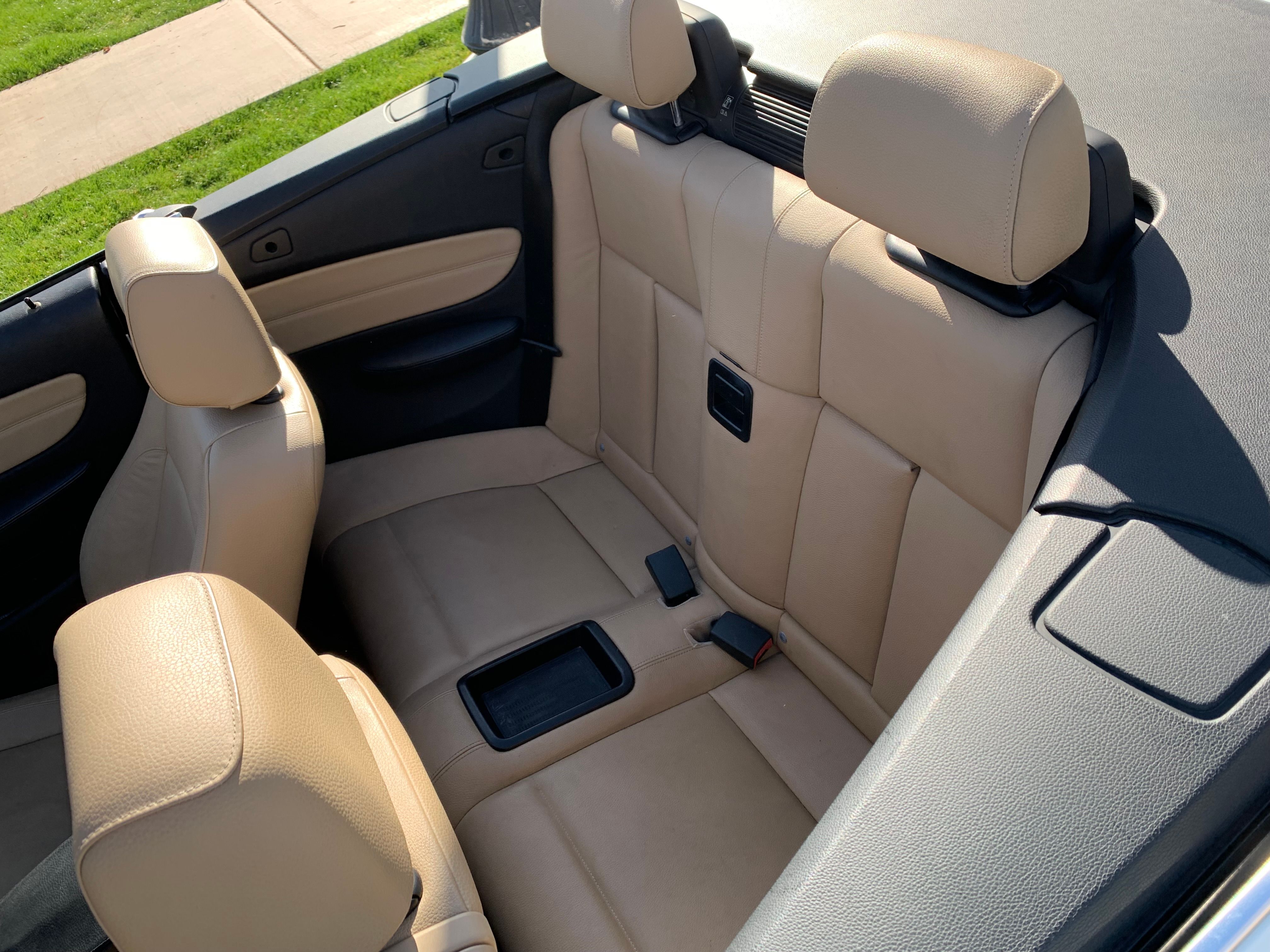Used 2012 BMW 135i Convertible RWD image 10