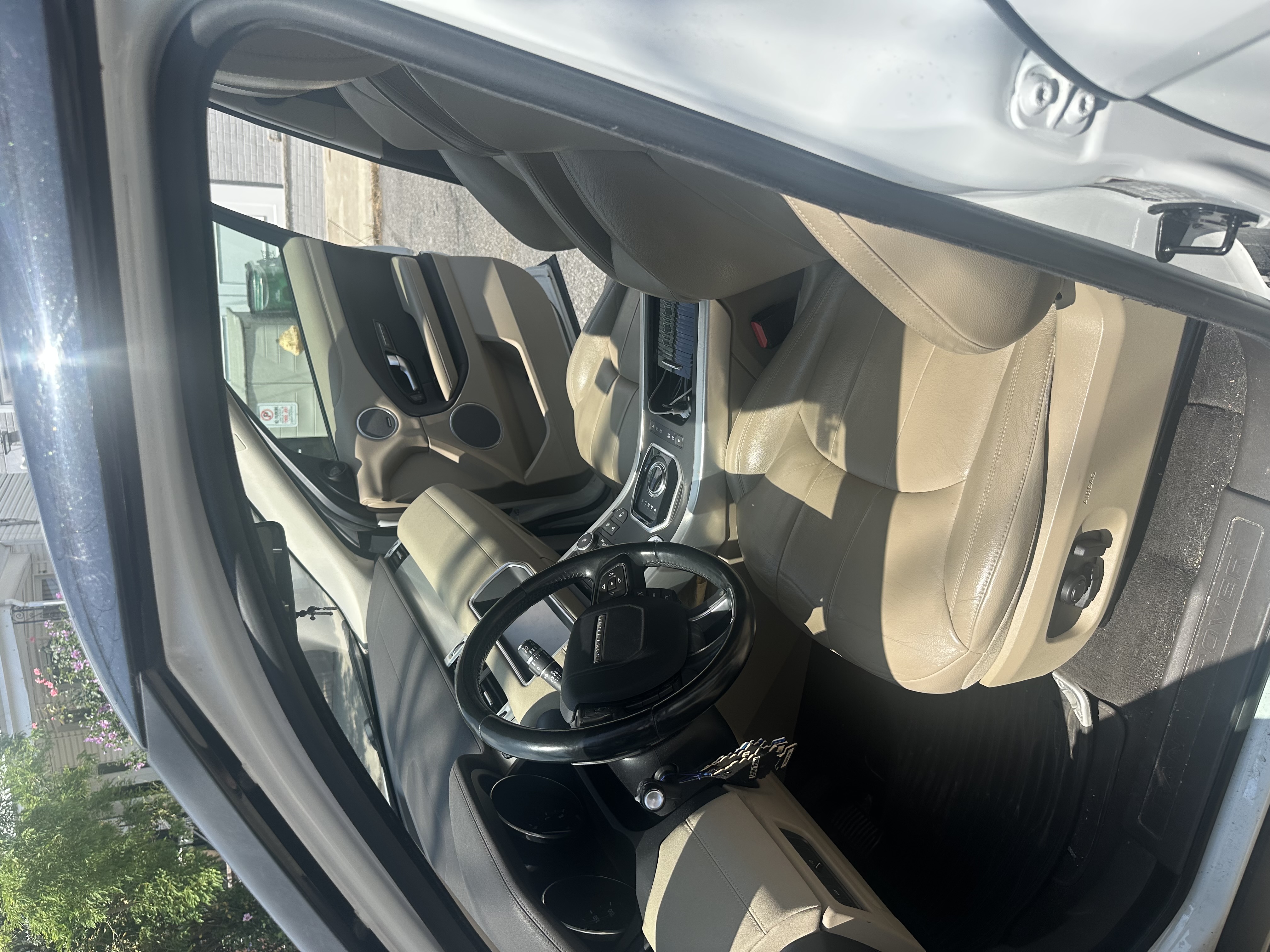 Used 2017 Land Rover Range Rover Evoque SE AWD/4WD image 6