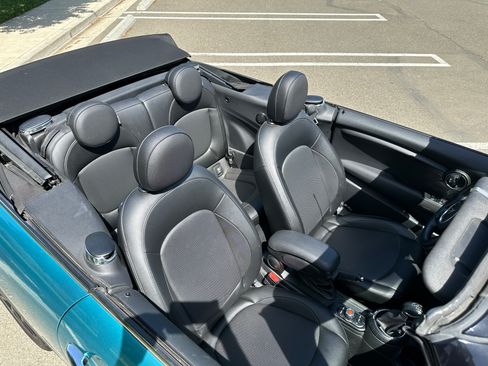 Used 2016 MINI Cooper Convertible image 16
